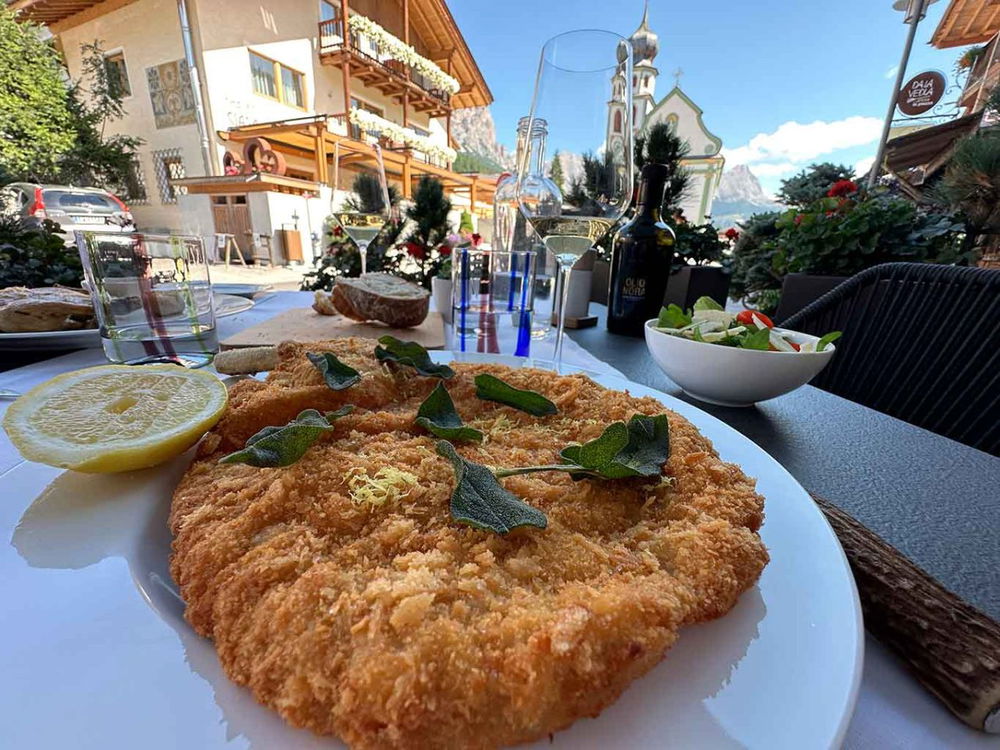 cotoletta alla milanese al The Grill dell'hotel Aman Rosa Alpina a San Cassiano