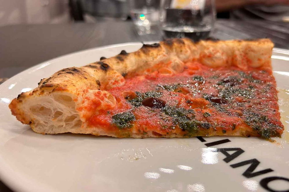 la pizza Marinara Sbagliata di Diego Vitagliano nella sfida con Carlo Sammarco