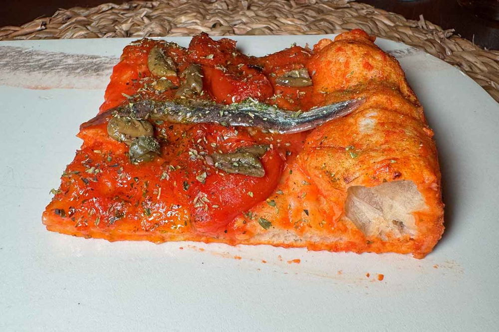 la pizza Ammaccata Verace della pizzeria L'Ammaccata a Casal Velino in Cilento nella sfida con Gli Esposito