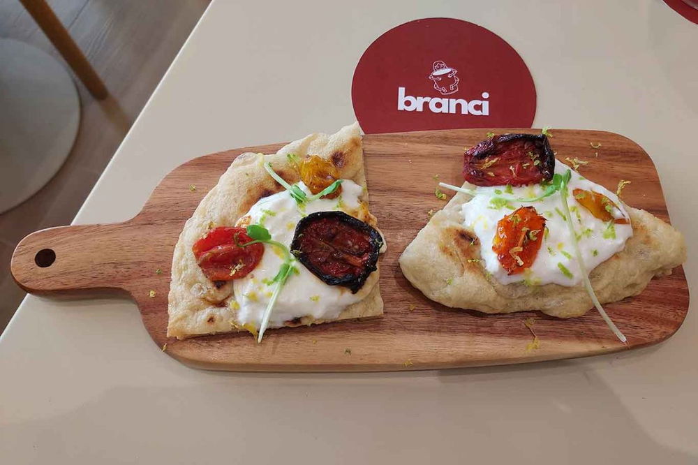 la pizza al padellino di Branci a Lecce