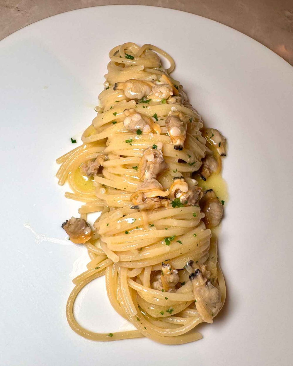 gli spaghetti a vongole del ristorante di pesce Livello 1 a Roma Eur