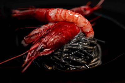 Spaghetti cacio e pepe con i gamberi, la ricetta da Messina