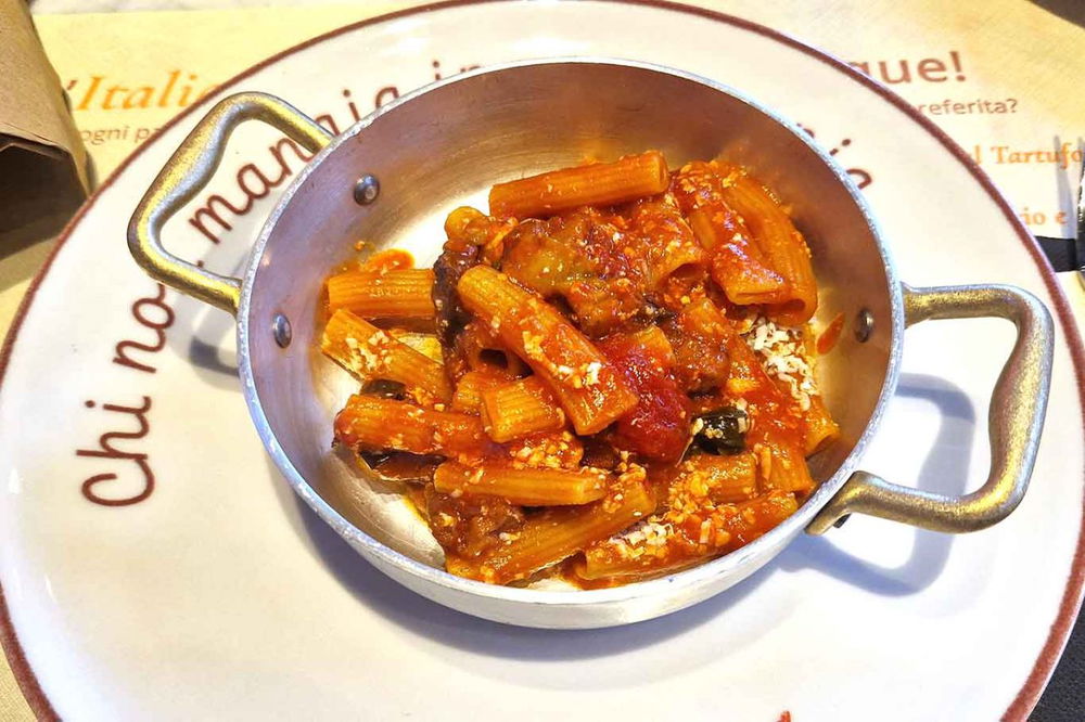 il padellino di pasta alla norma di Macchépasta a Mestre