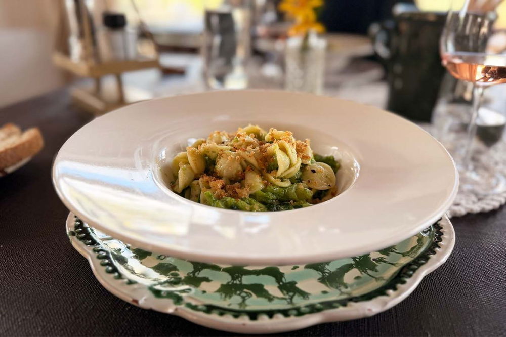 le orecchiette con cima di rapa del ristorante ArteCibo del Leonardo Trulli Resort a Locorotondo in Puglia