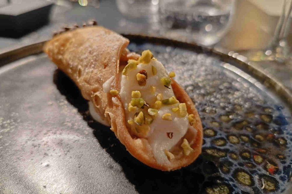 Antèla Restaurant cannolo siciliano