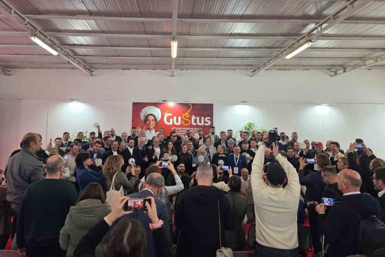 Le 70 migliori pizzerie della Campania con i 3 Galletti 2026