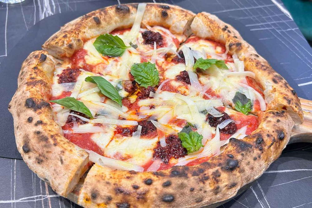 la pizza 'Nduja di Giuseppe Bove nella sfida con Francesco Martucci