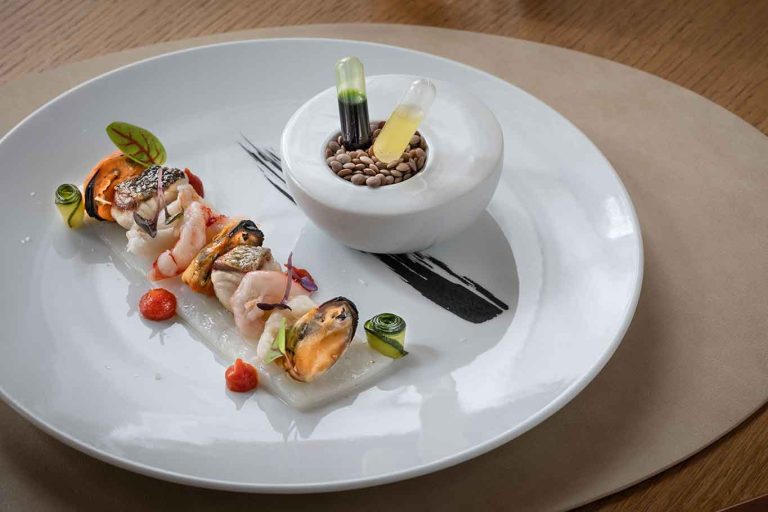 Casa Clàt a Cagliari, hotel e ristorante nati dalle cozze Nieddittas