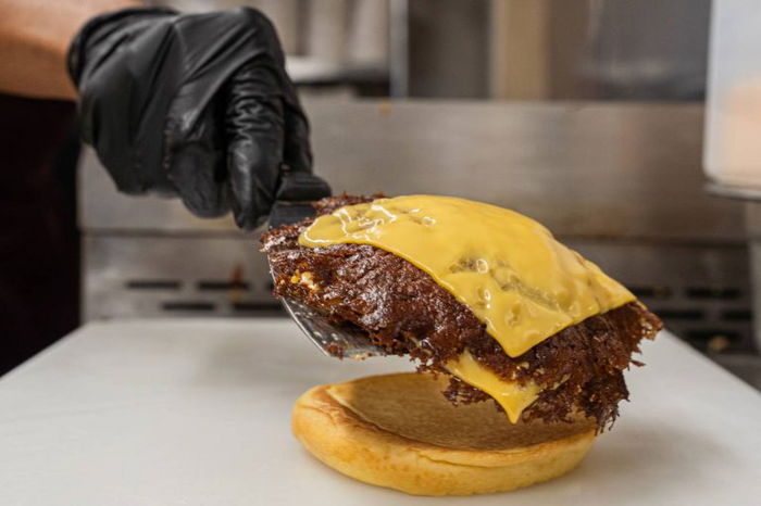 Smash hamburger portoghesi a Milano, come sono