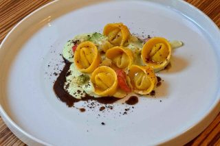 Tortelli con gamberi rossi, ricetta con broccoli e funghi