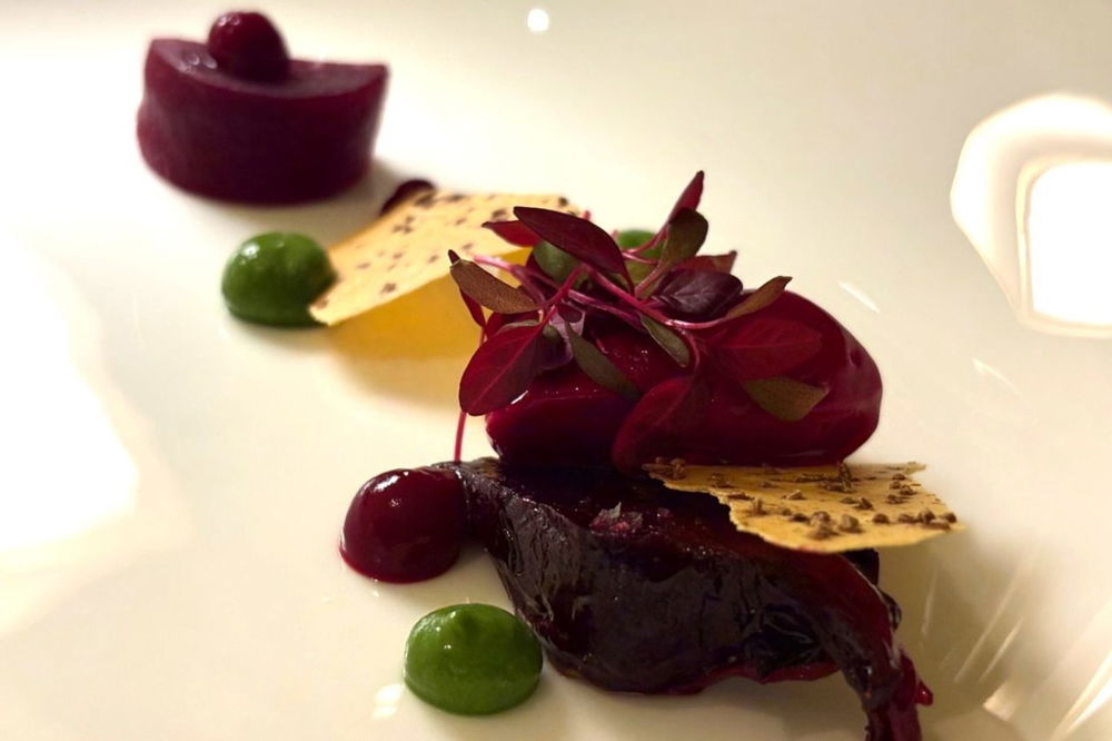 Armani/Ristorante barbabietola arcobaleno