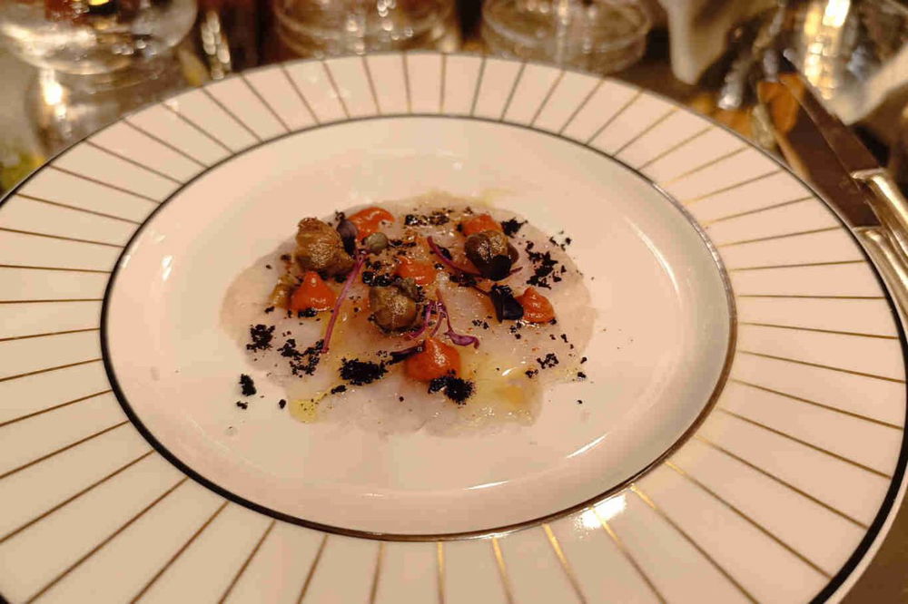 carpaccio di mormora alla puttanesca di Cafè Romano