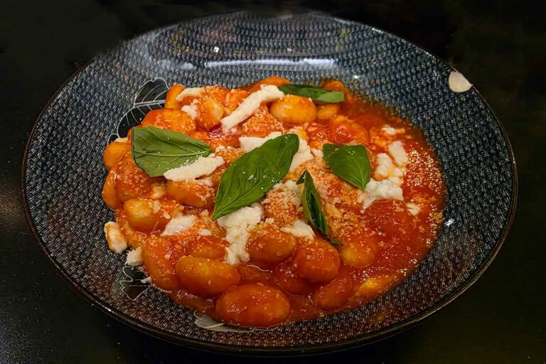 Casa di Peppe a Parigi, pizzeria e ristorante di cucina napoletana