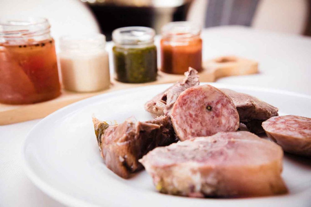 l bollito misto della Trattoria Panoramica Sarroc a Vignale Monferrato