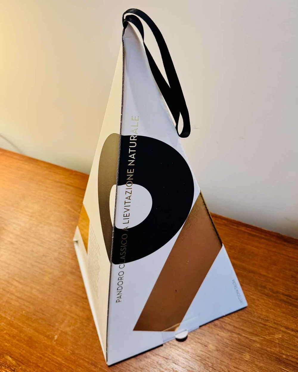 pandoro per Capodanno 2026: la piramide di Pietro Macellaro