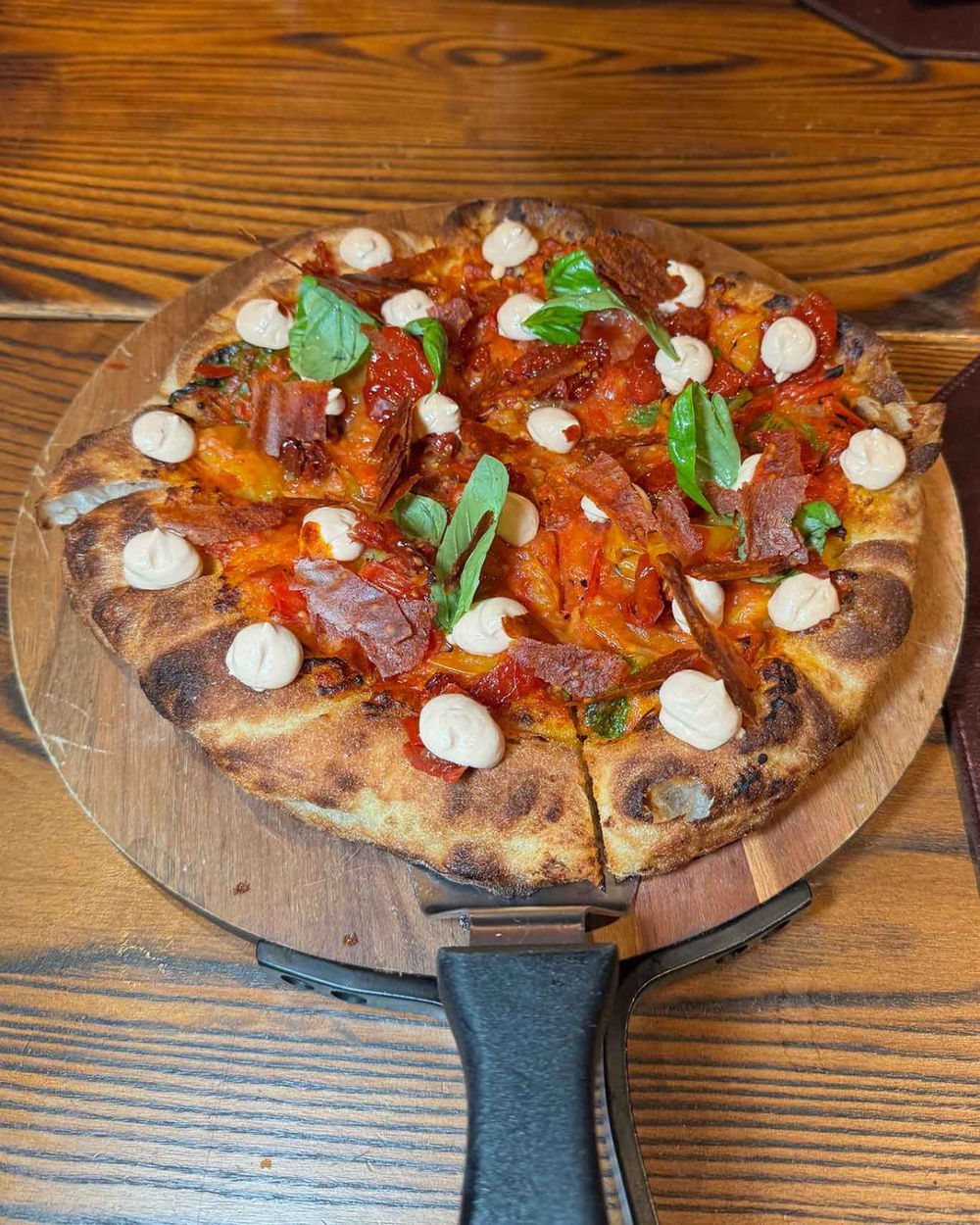 Campionato della Pizza 2025: la pizza Assoluto di Pomodoro della pizzeria I Masanielli di Francesco Martucci a Caserta