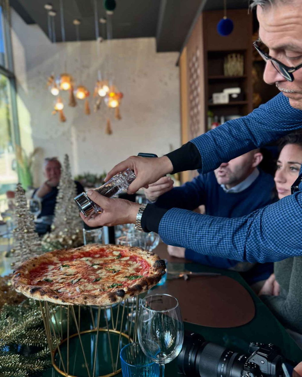 la pizza provola e pepe della pizzeria Madison a Salerno