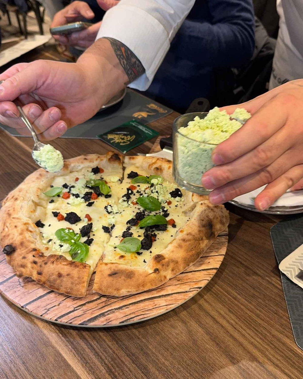 la pizza Apocalypse Baccalà di Sasà Martucci alla Finale del Campionato della Pizza 2025