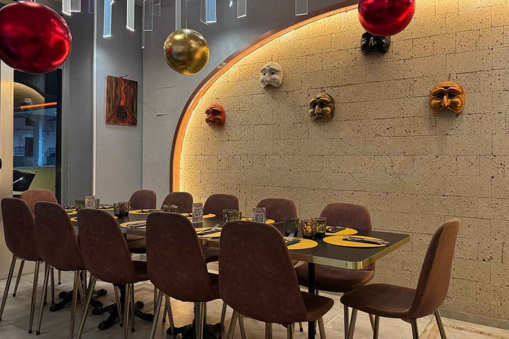 la sala della pizzeria Gaetano Paolella ad Acerra