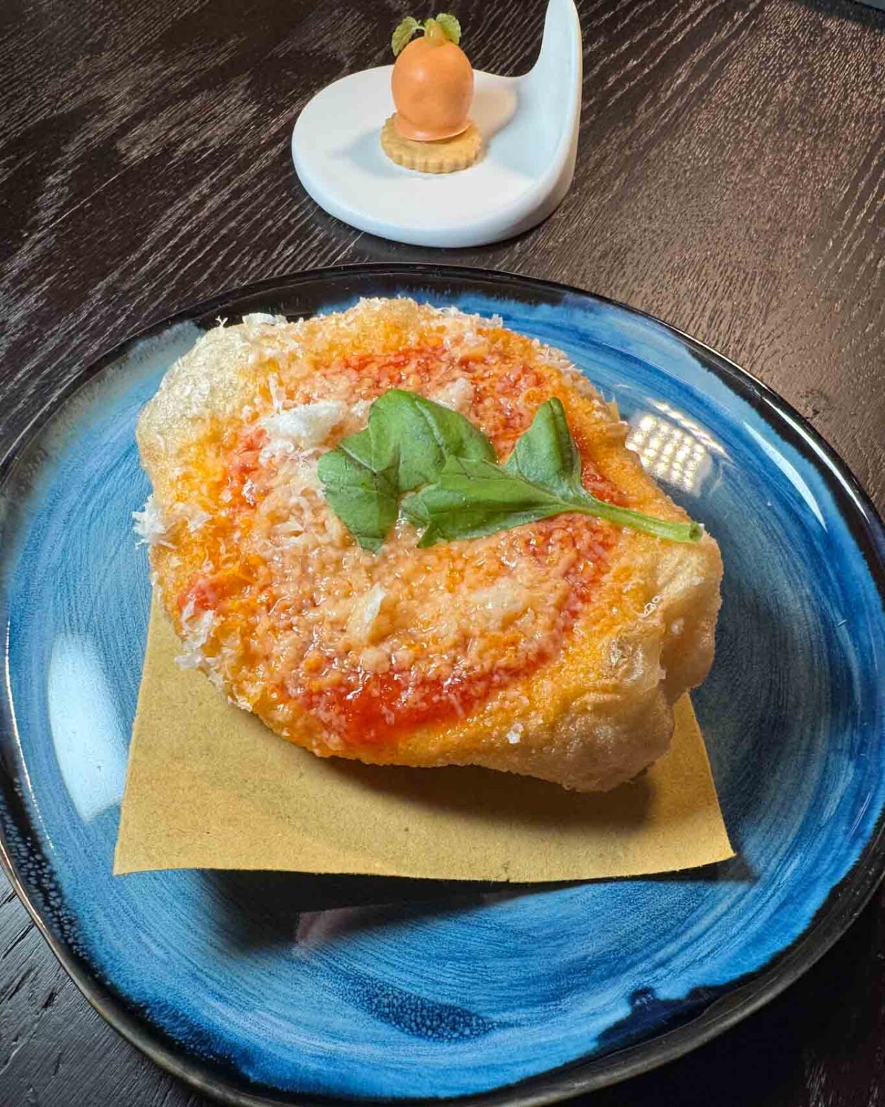 la montanara di Ivano Veccia alle Cene Stellari al ristorante Deschevaliers hotel de Bonart a Napoli