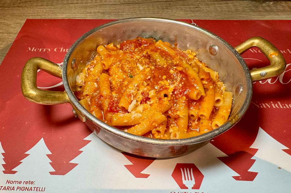 mezzanelli alla lardiata dell'Ostaria Pignatelli alla Riviera di Chiaia a Napoli