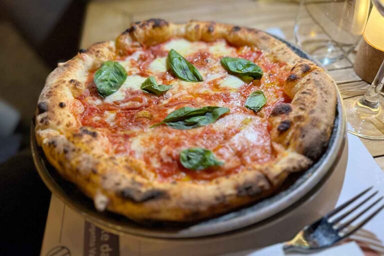 Migliori pizze Margherita: classifica e dove mangiarle in Campania