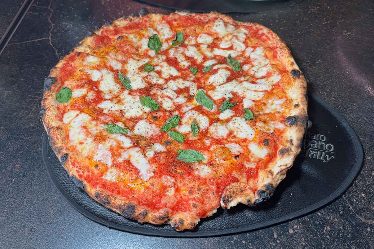 la provola e pepe pizzeria Jolly di Gennaro Catapano a Palma Campania 