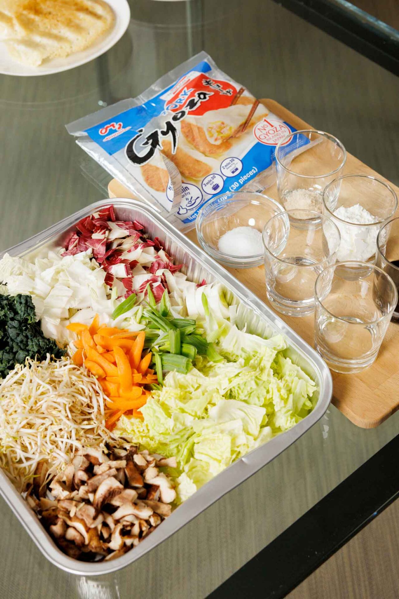 gli ingredienti della ricetta dei gyoza di Yoji Tokuyoshi