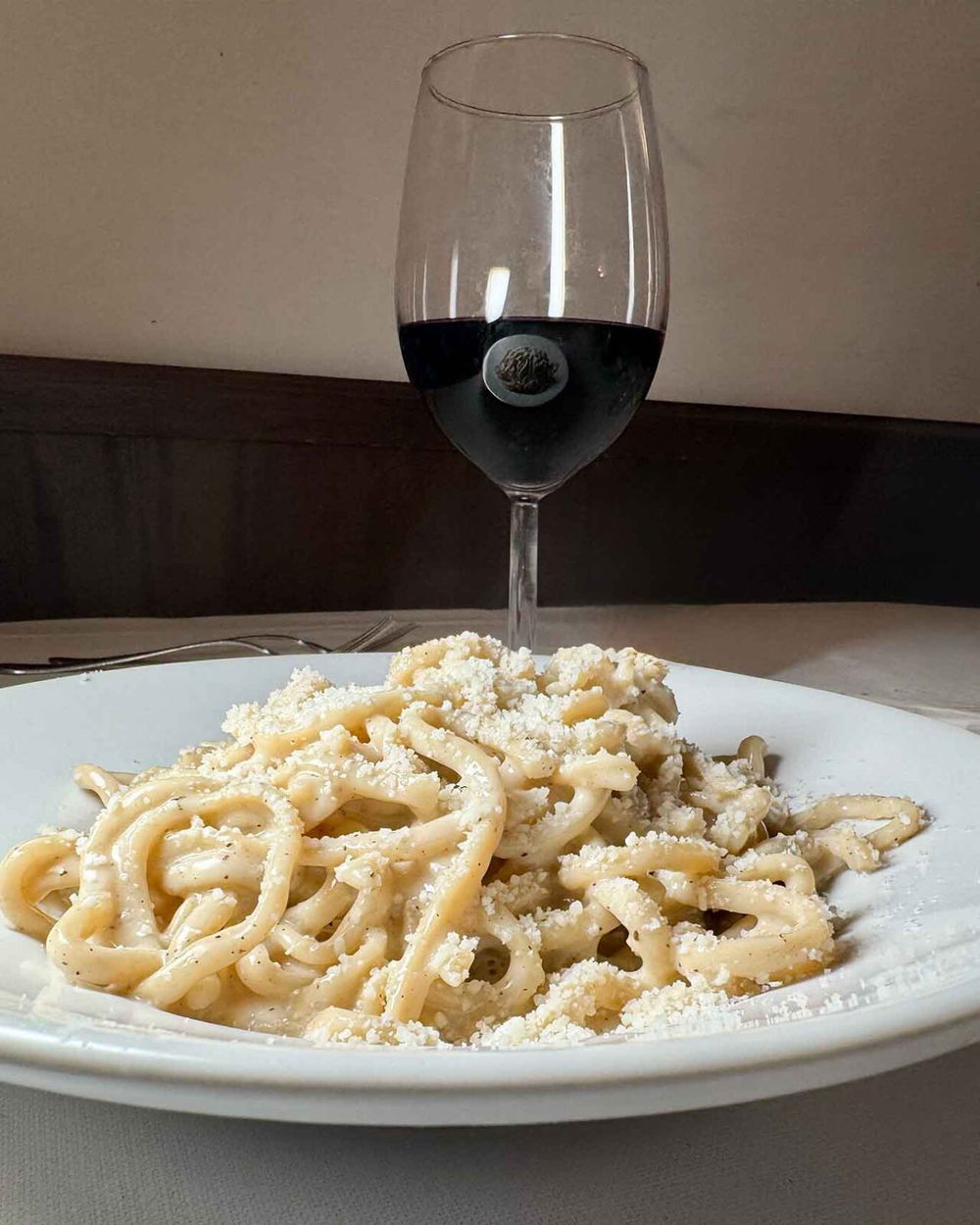 i tonnarelli cacio e pepe del ristorante Flavio al Velavevodetto a Roma Testaccio