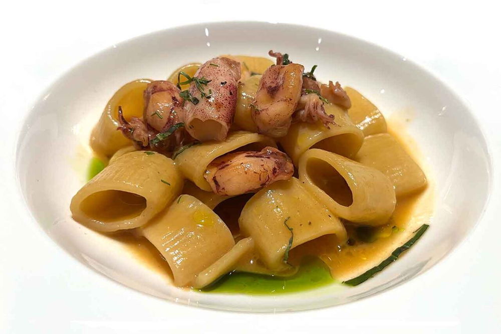 mezze maniche in zuppa di pesce al ristorante il Palmento del Wine Relais Feudi del Pisciotto in Sicilia