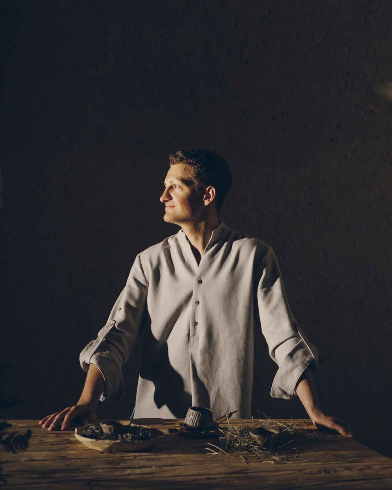 Hannes Unterberger barman del ristorante Yera dell'Hotel Forestis Dolomites a Bressanone