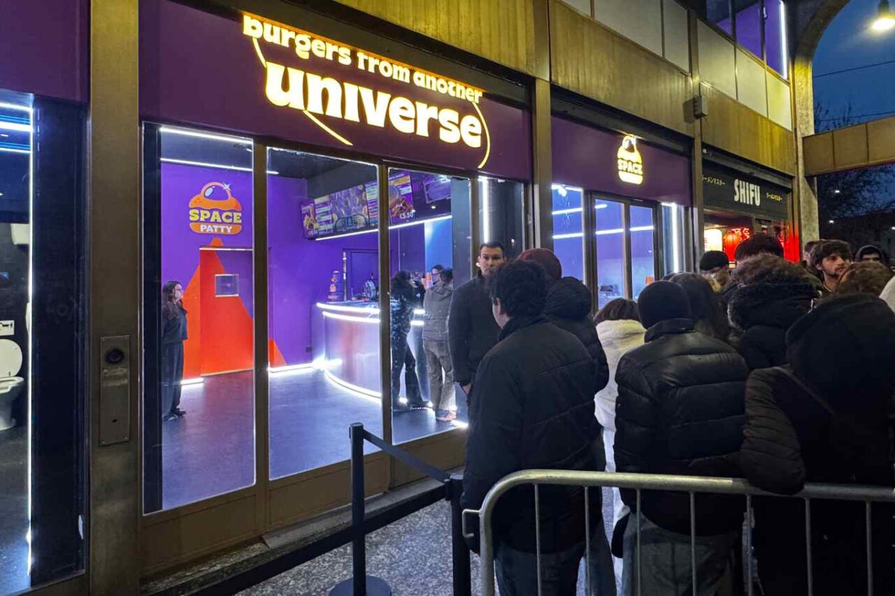 space patty hamburger dose dadda ingresso coda