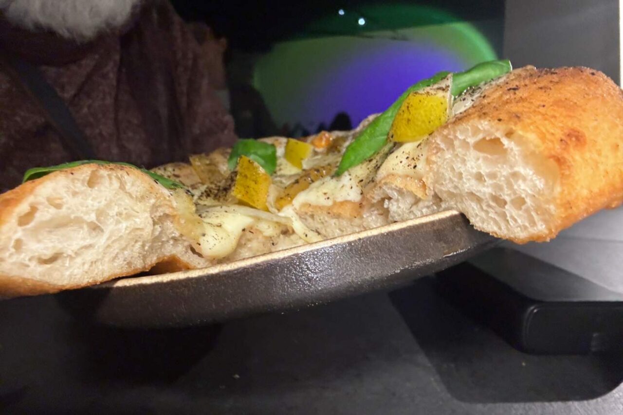 ultra milano pizzeria pizza fritta limoni sezione