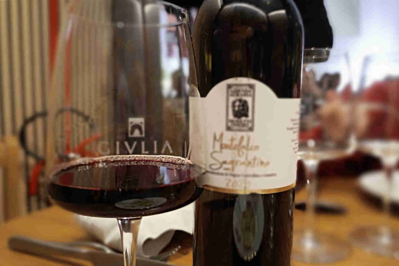 MOntefalco Sagrantino di Moretti, annata 2020 da Giulia Urban Retreat