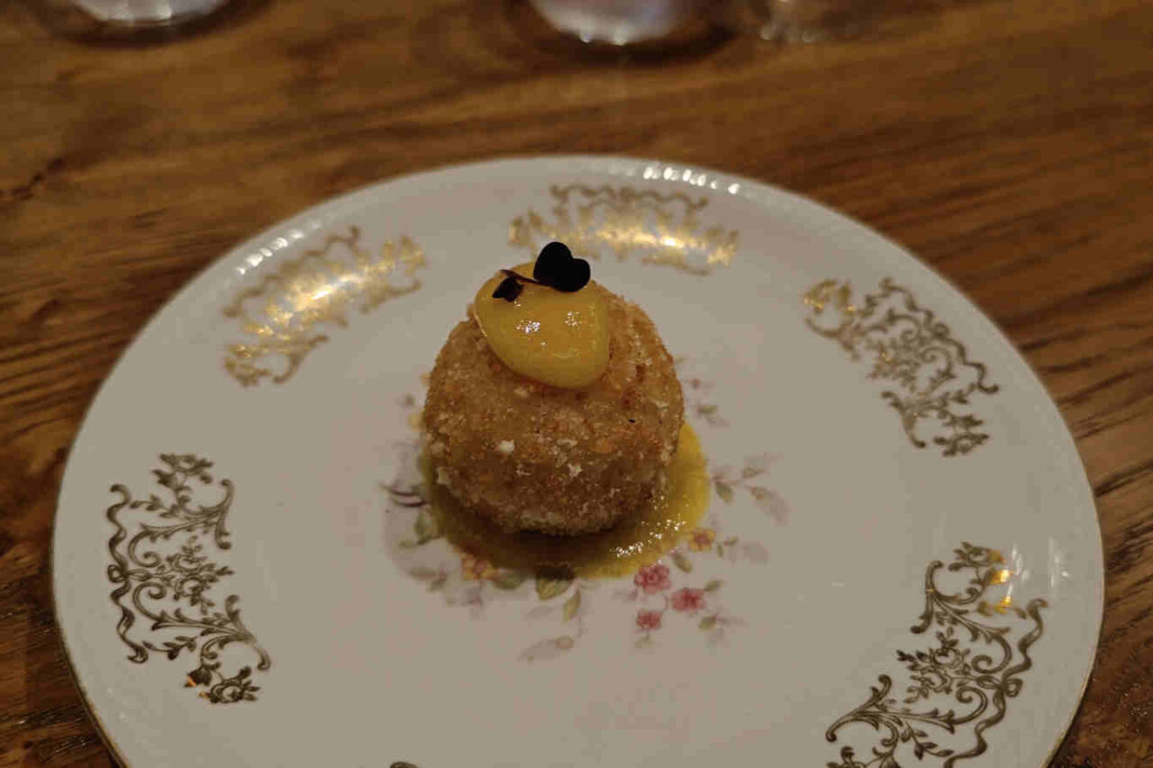 Crocchetta di baccalà e composta di arance