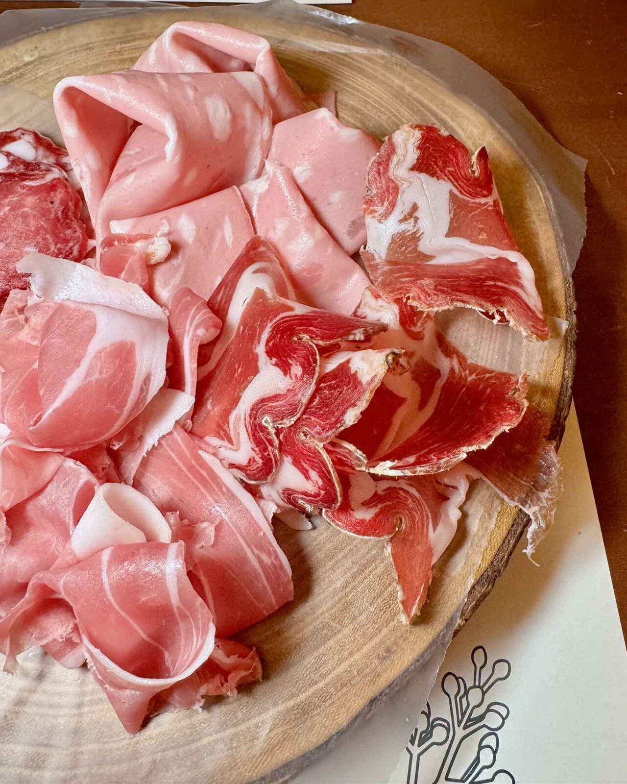 il tagliere di salumi dell'Ossteria! a Savignano sul Rubicone 
