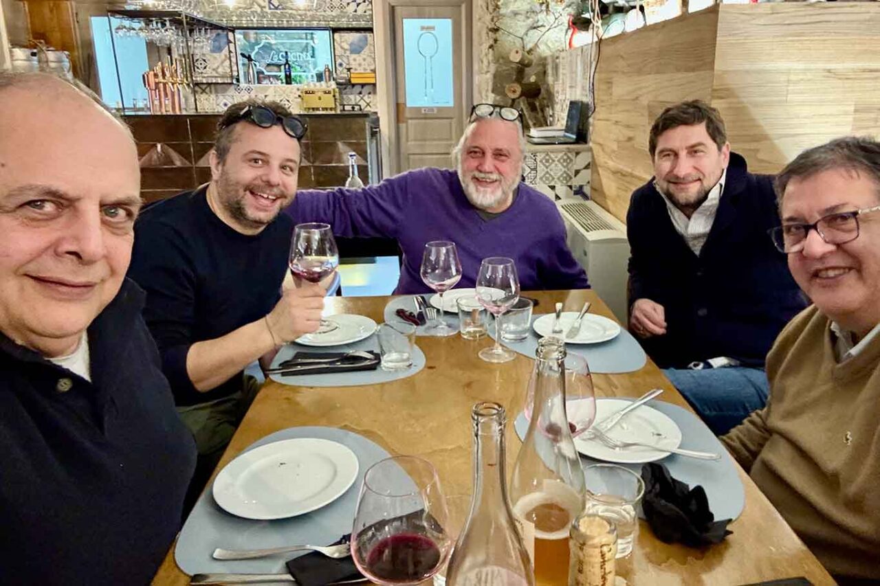 tavolata alla pizzeria Lucus ad Atella in Basilicata 