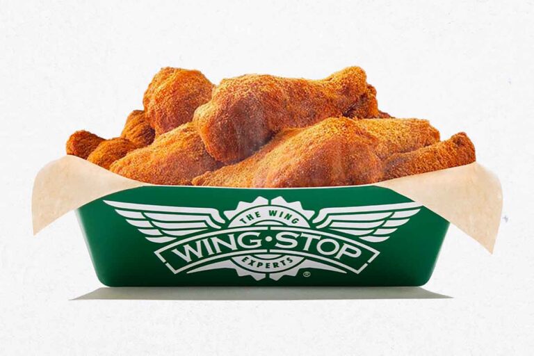 Bastianich a Milano, come sono le alette di pollo gratis di Wingstop