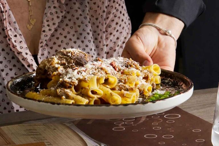 Genovese: candele o ziti per la ricetta napoletana?