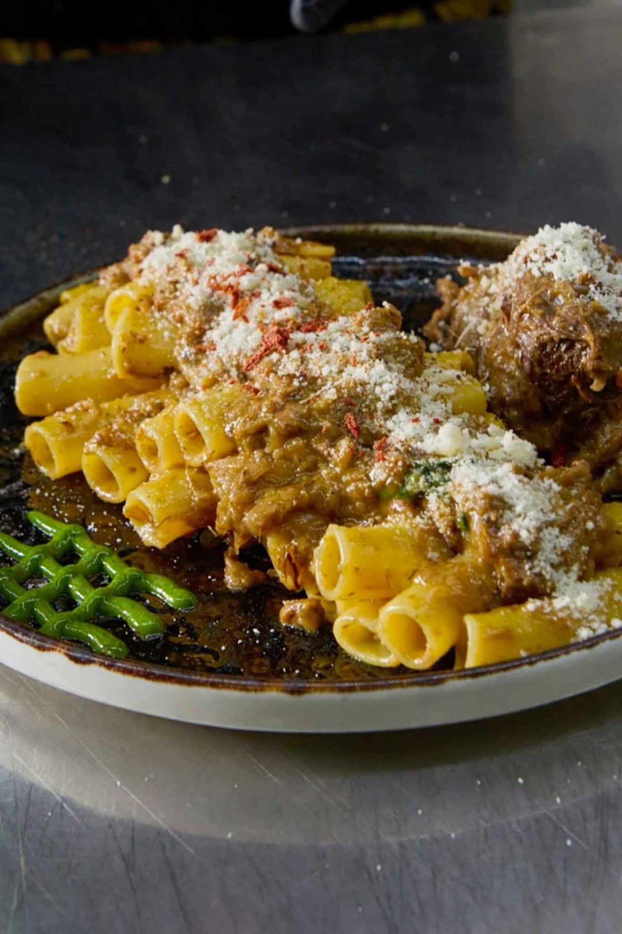 candele o ziti spezzati per la genovese