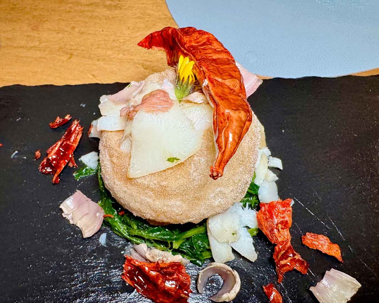 montanara con il baccalà alla pizzeria Lucus ad Atella in Basilicata 