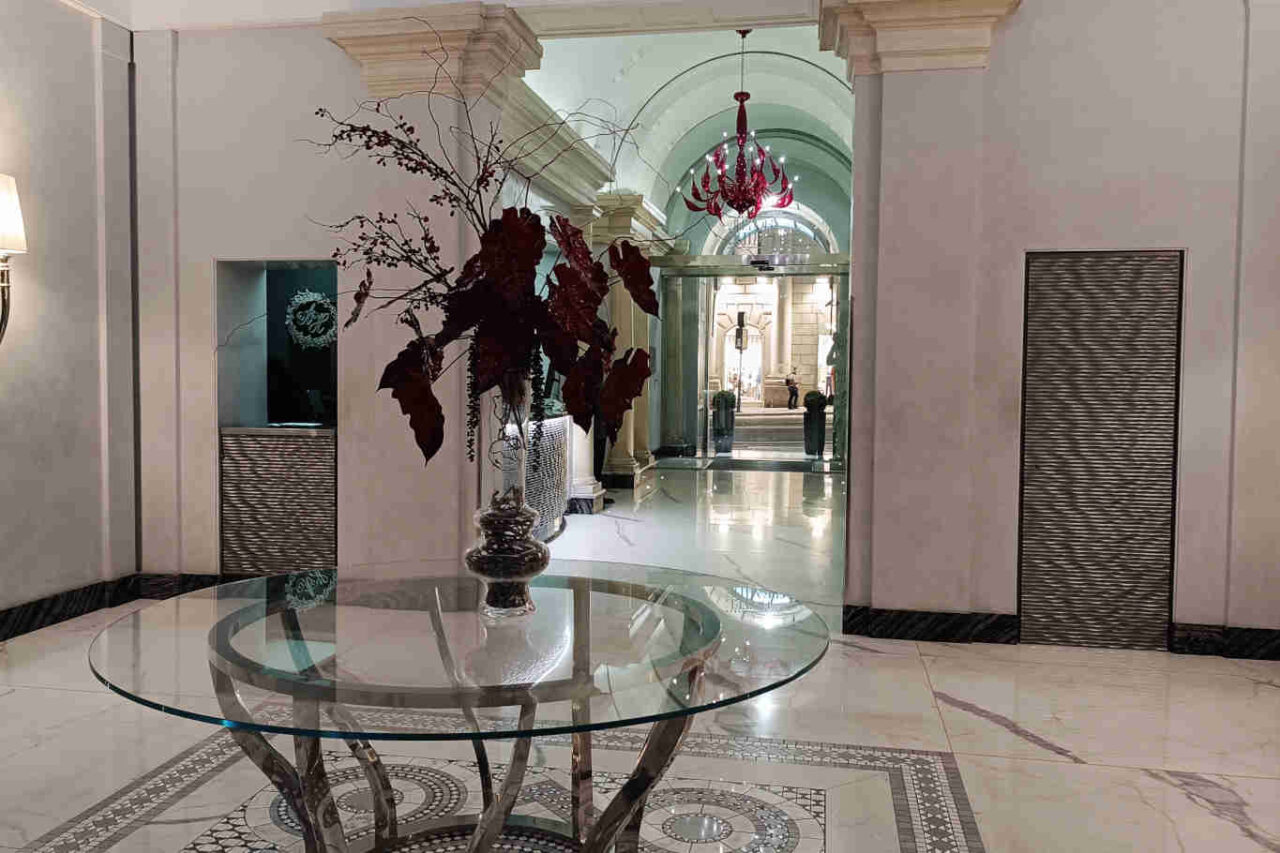 L'interno di Hotel Artemide a Roma