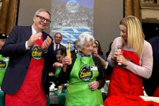 Carla Pensa, la nuova campionessa del mondo di pesto ha 85 anni