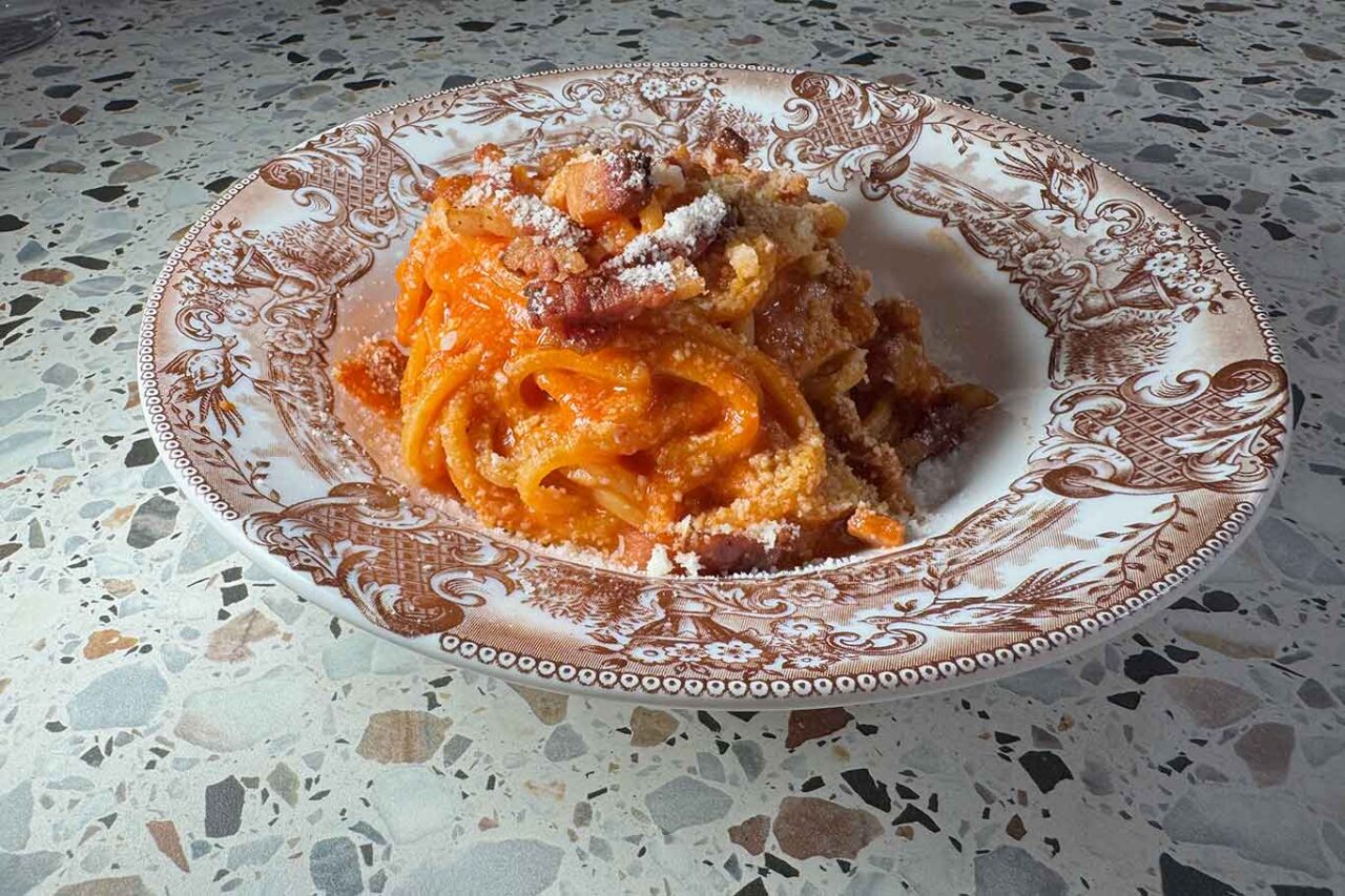 l'amatriciana di Mariù Trattoria Gentile a Roma Garbatella