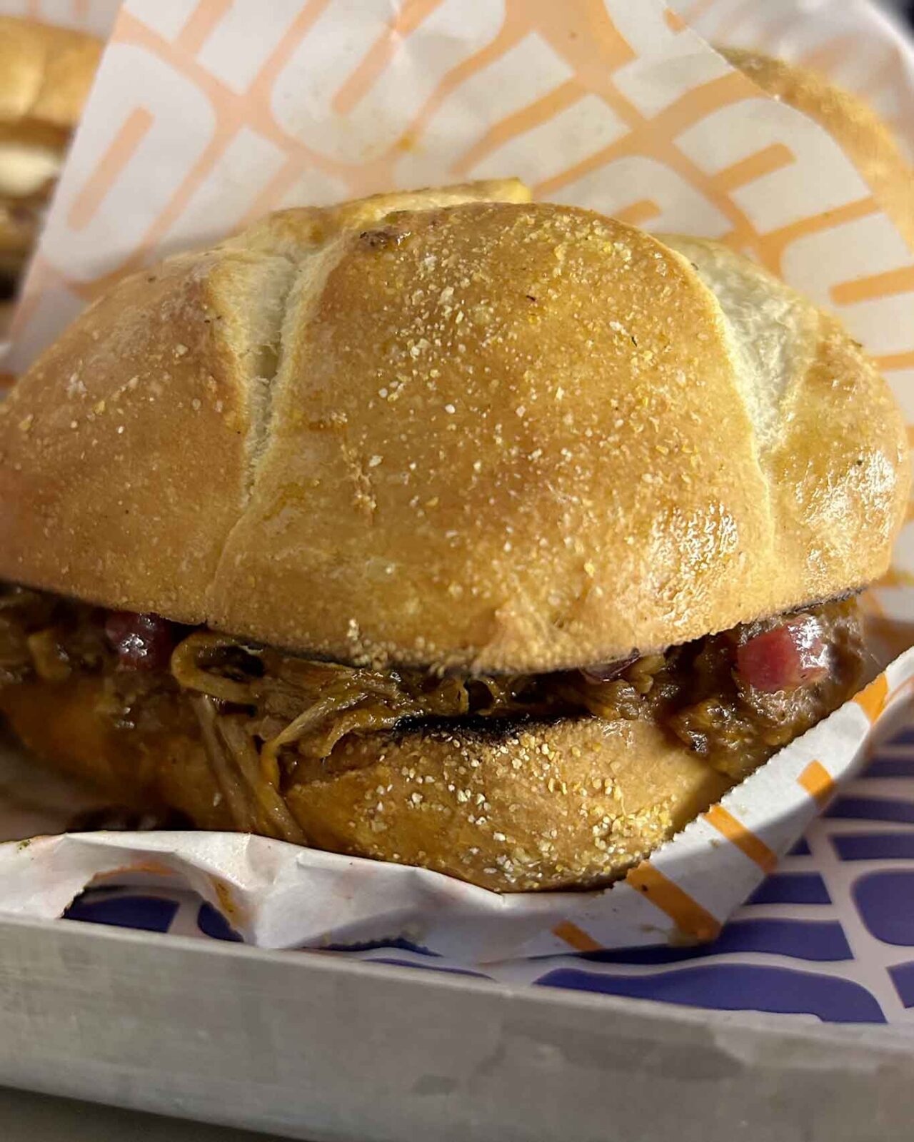 il panino Braciola Supernova di Puok Burger a Sant'Antimo