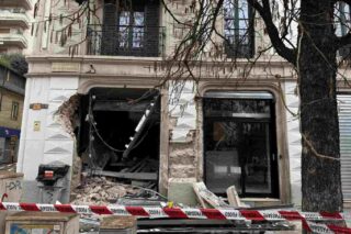 Il ristorante distrutto dal tram a Milano ospitato da Akira Bar