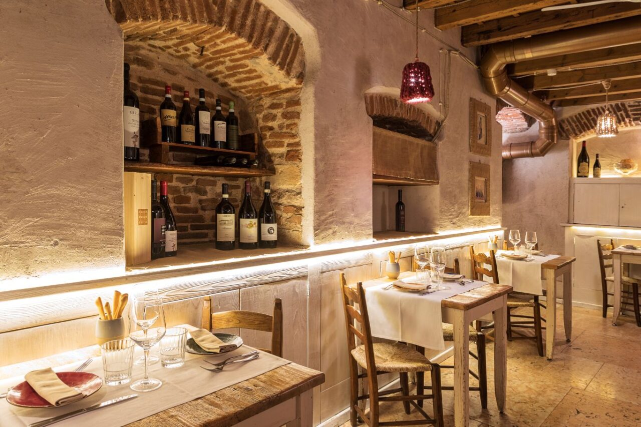 Verona Locandina Cappello sala ingresso