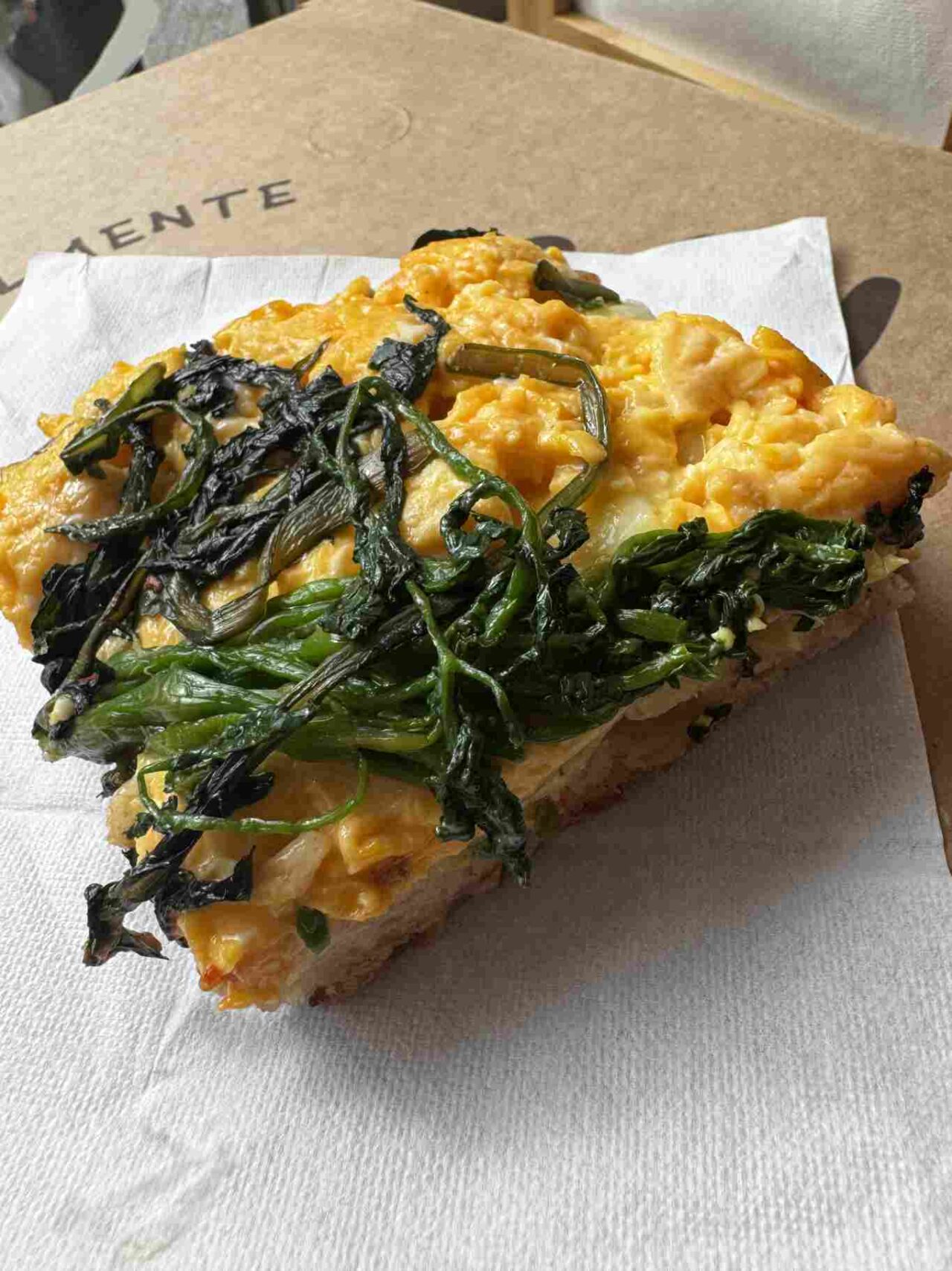 pizza taglio erbette uovo