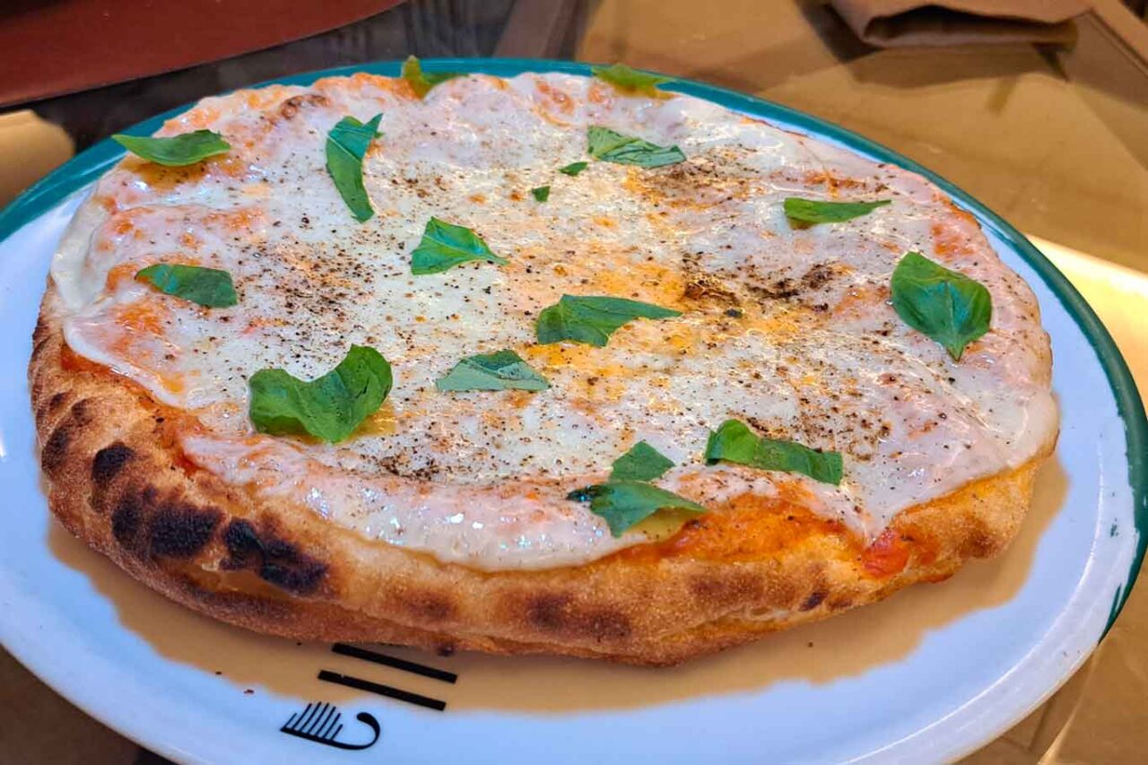 pizza fritta e al forno della pizzeria La Bolla di Caserta al Campionato della Pizza 2026