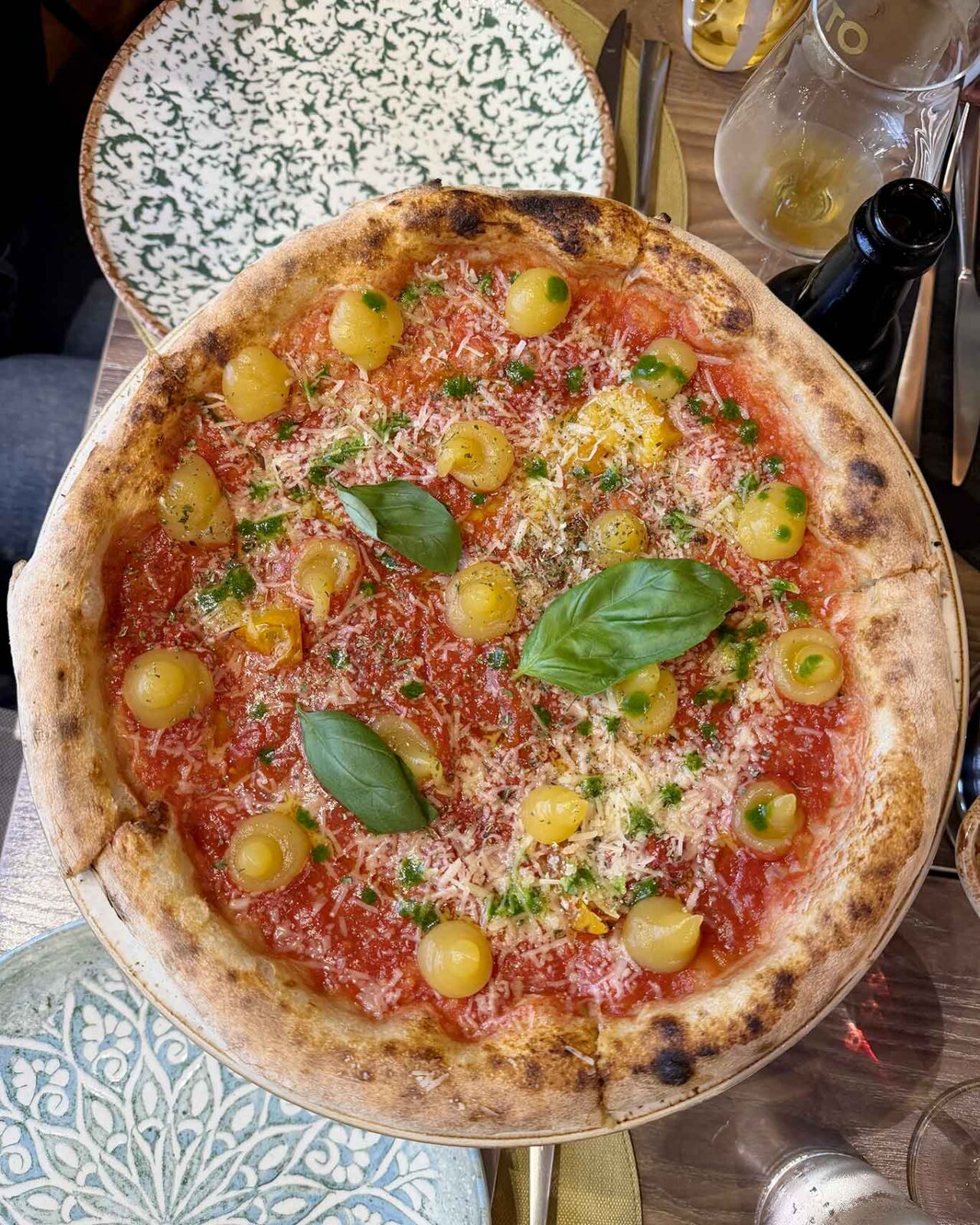 la pizza pomod'oro della pizzeria Sestogusto a Torino